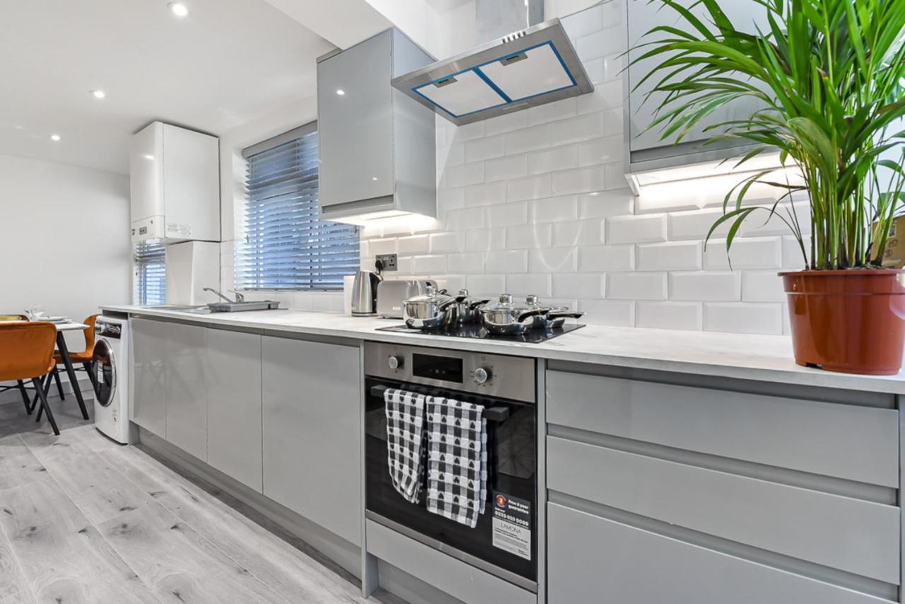 Lovely 2 Bedroom Apartment In Greater ロンドン エクステリア 写真