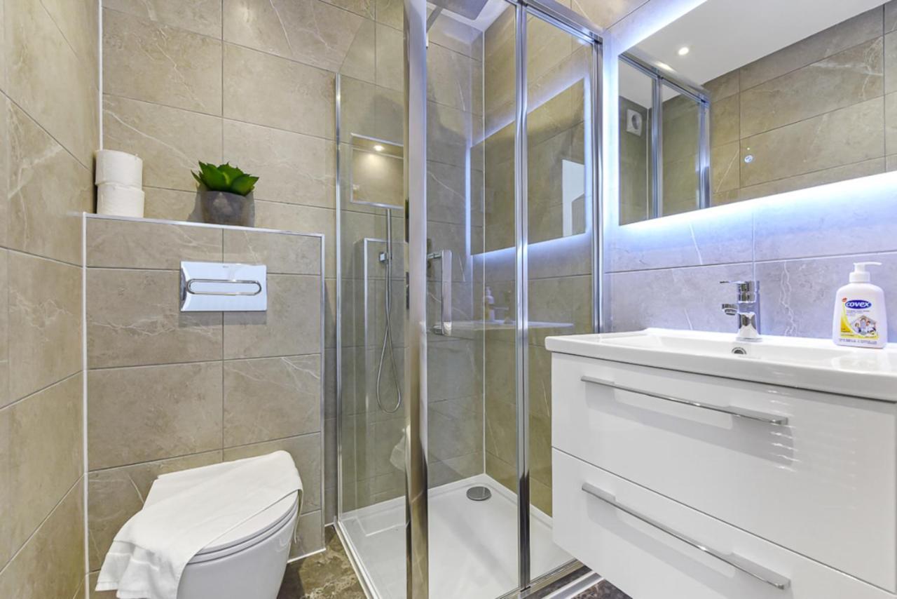 Lovely 2 Bedroom Apartment In Greater ロンドン エクステリア 写真