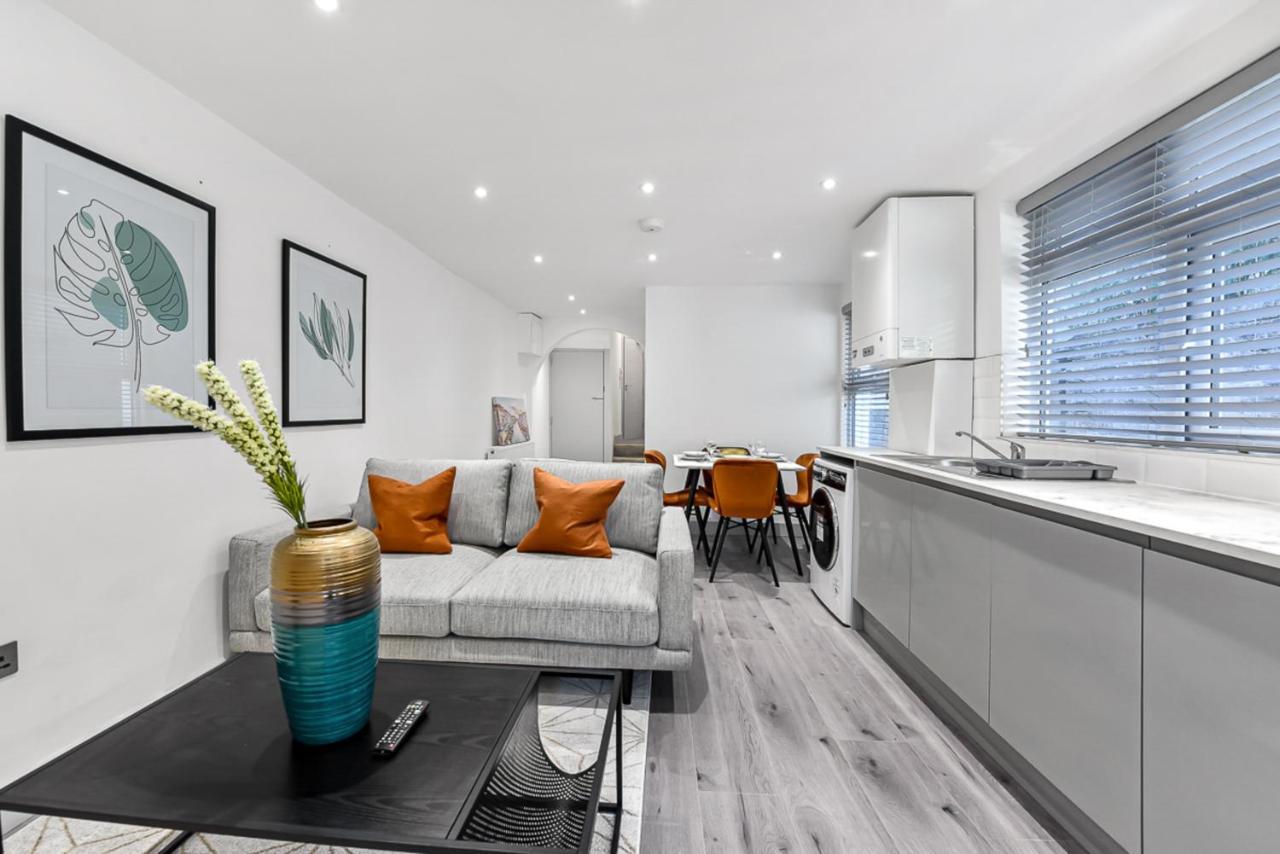 Lovely 2 Bedroom Apartment In Greater ロンドン エクステリア 写真