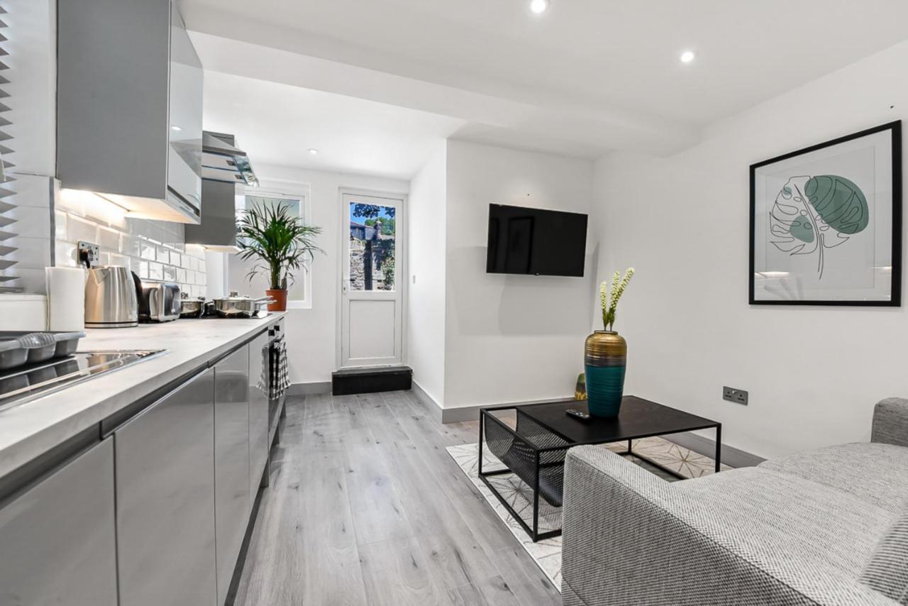 Lovely 2 Bedroom Apartment In Greater ロンドン エクステリア 写真