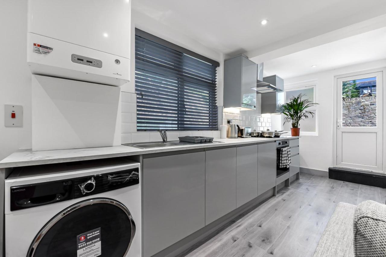 Lovely 2 Bedroom Apartment In Greater ロンドン エクステリア 写真